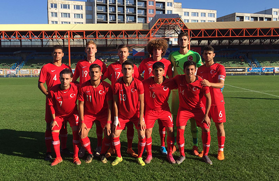 U18 Milli Takm, ek Cumhuriyeti'ne 3-0 yenildi