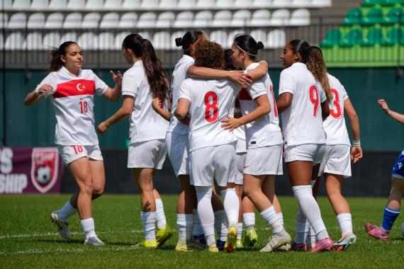 Orjinal boyutlar� i�in t�klay�n�z