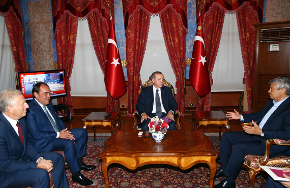 Bakan Demirren ve Lucescu Cumhurbakan'n ziyaret etti