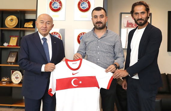 Tuzlaspor'dan Bakan Özdemir'e ziyaret
