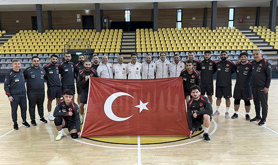 Futsal A Mill� Tak�m�m�z, Haz�rl�k Turnuvas�nda Yar� Finale Y�kseldi