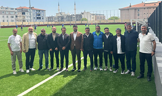 Emrah Bayraktar, �stanbul'un G�ng�ren �l�esindeki Amat�r Kul�pleri Ziyaret Etti