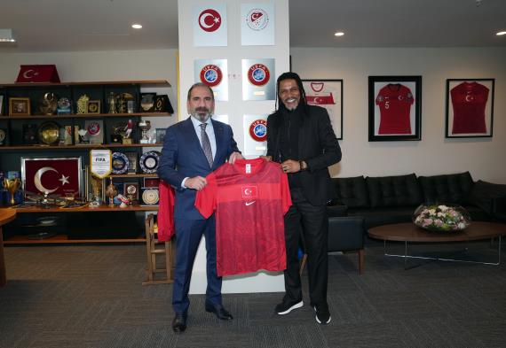 Orjinal boyutlar� i�in t�klay�n�z