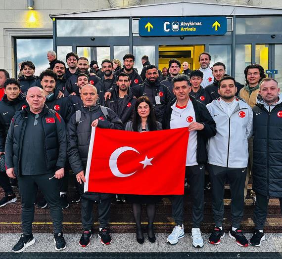 Orjinal boyutlar� i�in t�klay�n�z