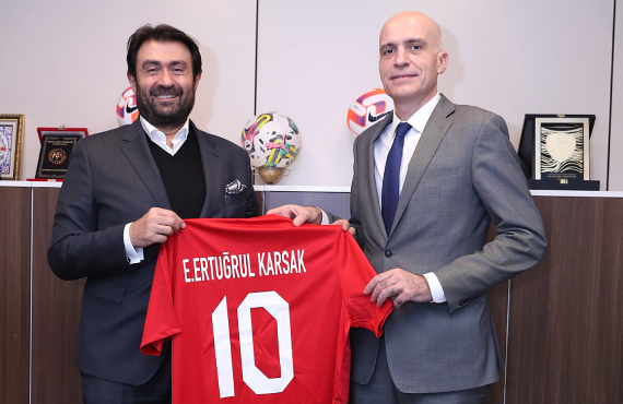 Galatasaray niversitesi Rektr Eyp Erturul Karsak'tan TFF'ye Ziyaret