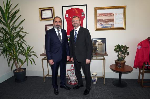 Orjinal boyutlar� i�in t�klay�n�z