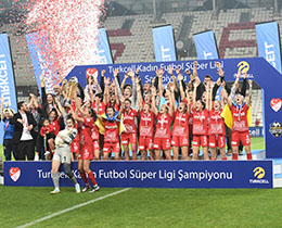 Turkcell Kadın Futbol Süper Liginde Şampiyon Ankara Bş. Bld. Fomget