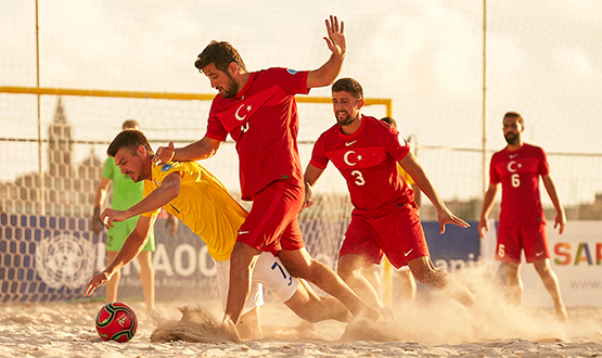 Romanya'ya yenilen Plaj Futbolu Milli Takmmz, Polonya ile karlaacak