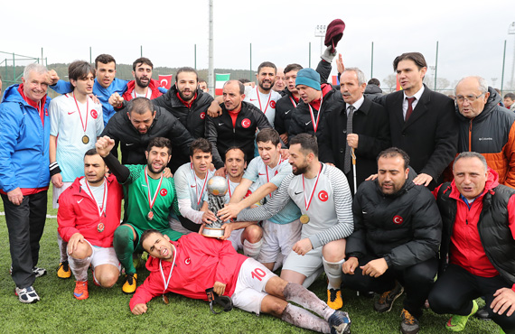 Sesi Grenler, stanbul Cup'ta ampiyon oldu