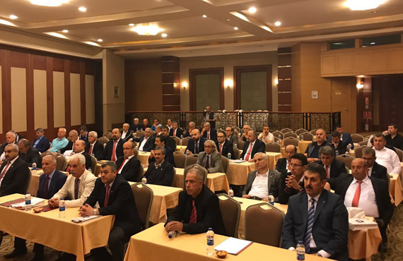 Futbol Saha Komiserleri Dernei eitim toplants Antalya'da yapld