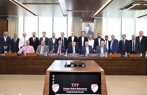 Spor Toto 1. Lig kulp bakanlarndan Nihat zdemir'e ziyaret