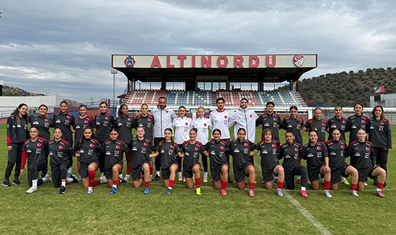 U19 Kadn Mill Takmmzn zmir Kamp Devam Ediyor