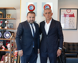 TFFHGD Genel Bakan Minnetten TFF Bakan Hacosmanoluna Ziyaret