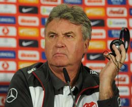 Hiddink: "Takmm azimli ve istekli"