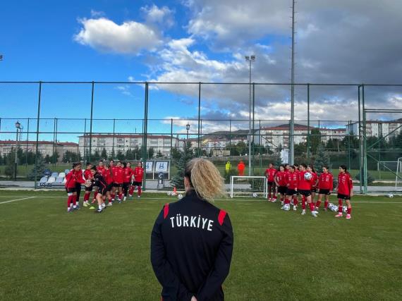 Orjinal boyutlar� i�in t�klay�n�z
