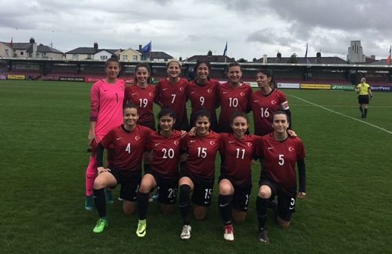 U19 Kadn Milliler, Elit Tur son manda rlanda Cumhuriyeti'ni 2-0 yendi