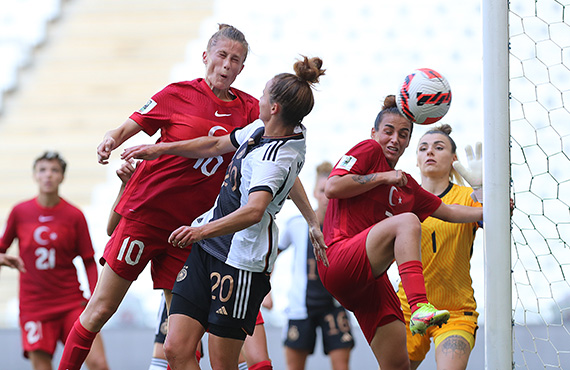 Kadın A Milli Takımı, Almanya'ya 3-0 yenildi