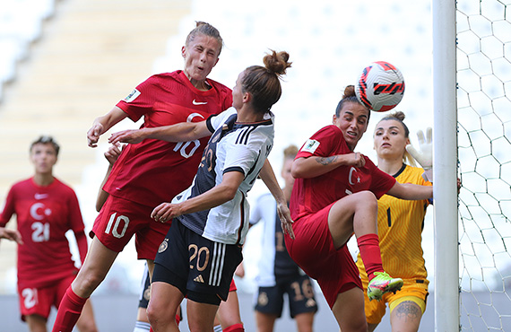 Kadn A Milli Takm, Almanya'ya 3-0 yenildi