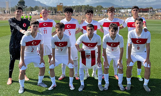 U14 Mill� Tak�m�m�z, �spanya'ya 2-0 Ma�lup Oldu