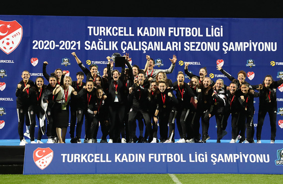 Turkcell Kadn Futbol Ligi'nde ampiyon Beikta JK Vodafone Kadn Futbol Takm
