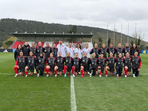 Orjinal boyutlar� i�in t�klay�n�z