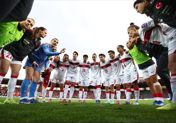 Orjinal boyutlar� i�in t�klay�n�z