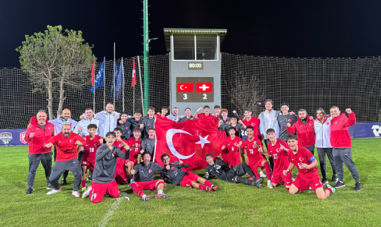 U16 Mill� Tak�m�m�z, �svi�re'yi 3-2 Ma�lup Etti
