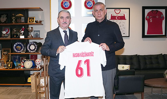 Hasan Kkakyz, TFF Bakan Hacosmanolu'nu Ziyaret Etti