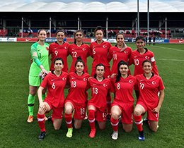 Womens U19s lost against England: 7-0