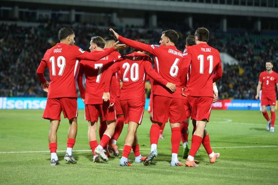 Orjinal boyutlar� i�in t�klay�n�z