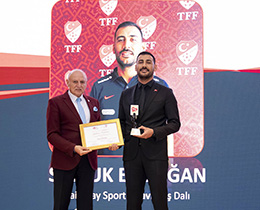 TMOK Fair Play Komisyonundan Sel�uk Erdo�an�a �d�l