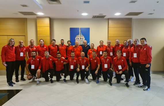 UEFA B Kaleci Antrenrl Gncelleme Program'nn ikincisi stanbul'da yapld