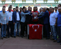 anlurfa Karakpr Belediye Spor kupasn ald