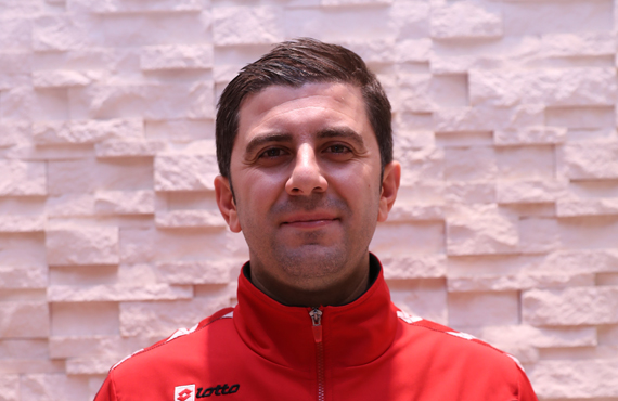 Ceyhun Sesigzel, UEFA Yardmc Hakem kursuna katlacak
