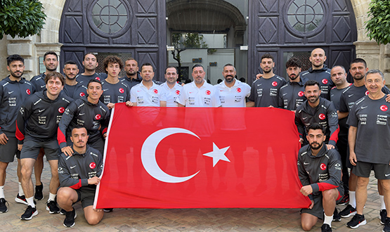 Plaj Futbolu Mill� Tak�m�m�zdan 19 May�s Kutlamas�
