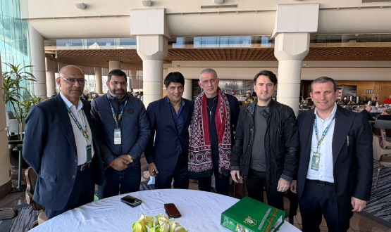 TFF Ba�kan� Hac�osmano�lu ve Syed Mohsen Gilani Bir Araya Geldi