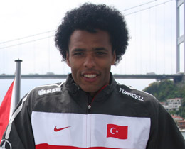 Pierre Van Hooijdonk: "Akl daha fazla kullanmak gerek!"