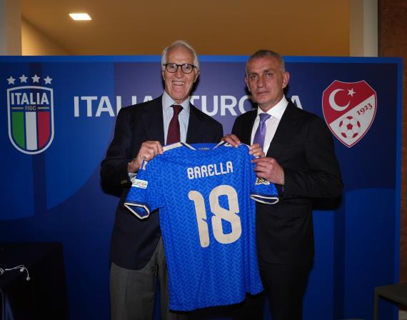 Orjinal boyutlar� i�in t�klay�n�z