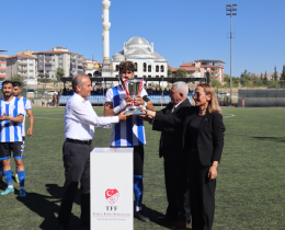 Malatya Arguvanspor kulübü kupasını aldı