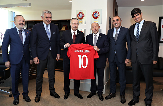 Mustafa Cengiz'den TFF Bakan Nihat zdemir'e ziyaret