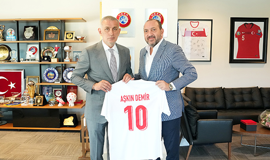 Akn Demir, TFF Bakan Hacosmanolu'nu Ziyaret Etti