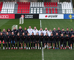 Kad�n A Mill� Tak�m�m�z, Malta ve K.�rlanda Ma�lar�n�n Haz�rl�klar�na Ba�lad�