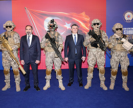 Mecnun Otyakmaz ve Fuat G�kta�, Polis Haftas� Etkinli�ine Kat�ld�