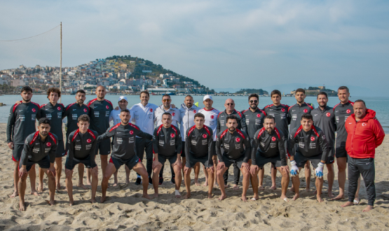 Plaj Futbolu Mill� Tak�m�'n�n Haz�rl�k Kamp� Aday Kadrosu A��kland�