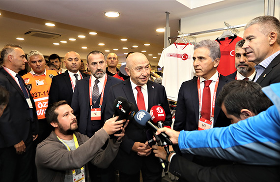 Nihat zdemir'den kr Saracolu Fenerium'a ziyaret