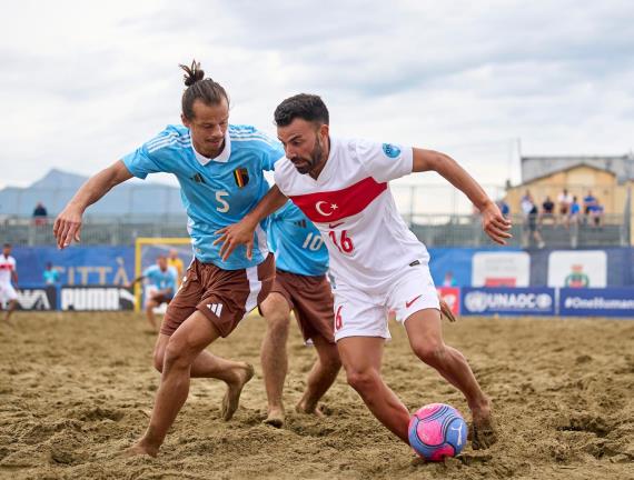 Orjinal boyutlar� i�in t�klay�n�z