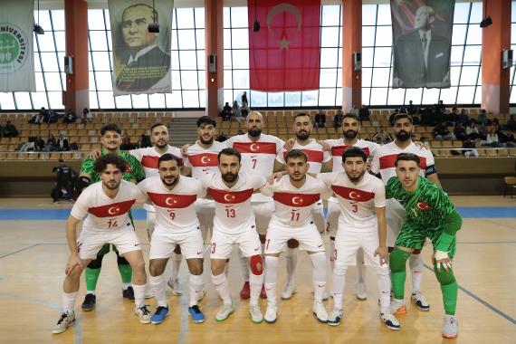 Orjinal boyutlar� i�in t�klay�n�z