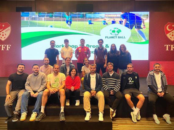 Orjinal boyutlar� i�in t�klay�n�z