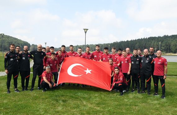 mit Milli Takm'dan 30 Austos kutlamas