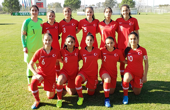 Women's U17s beat Russia: 6-1